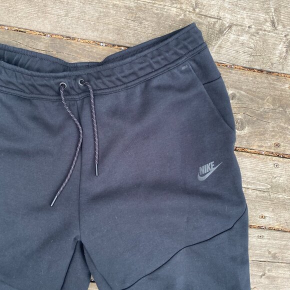 Nike Tech Fleece Sweatpants Joggers XL Black - Picture 4 of 5